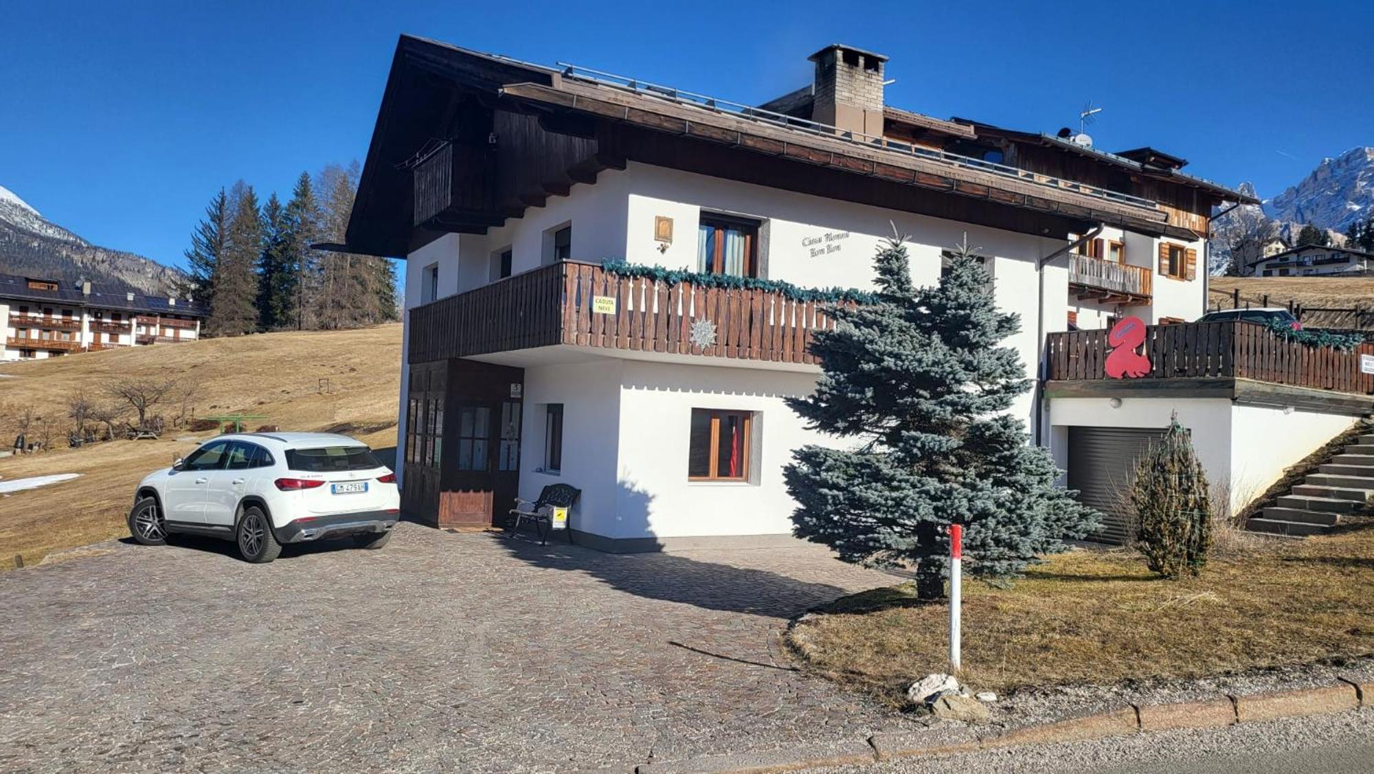 Affittacamere Iragidor Cortina d'Ampezzo Exterior photo